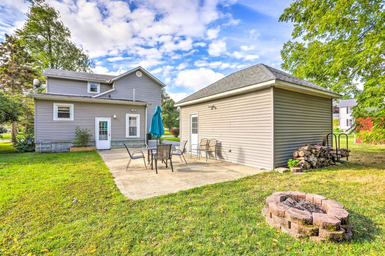 Sweetwater Hideaway - Blocks To Lake Erie! Port Clinton Exterior photo